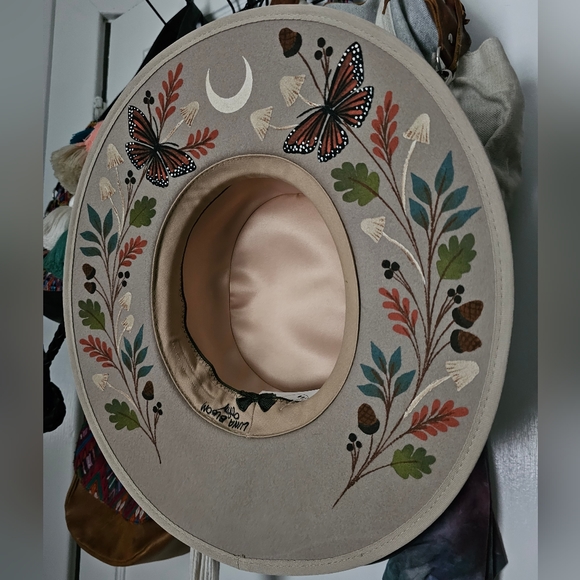 Luna Bloom Goldie Hat - Picture 7 of 11